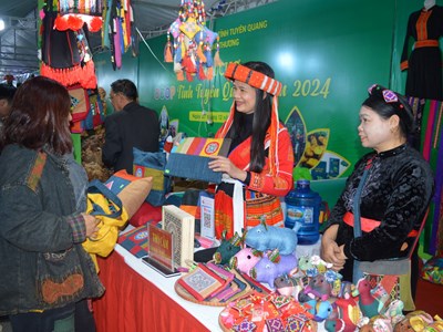 ​Hơn 100 gian hàng đặc sản vùng miền tham gia Hội chợ OCOP tỉnh Tuyên Quang 2025