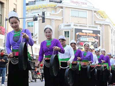 Rực rỡ sắc màu văn hóa Mường giữa lòng Hà Nội