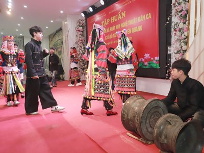 Truyền dạy bảo tồn, phát huy nghệ thuật dân ca, dân vũ dân tộc Lô Lô