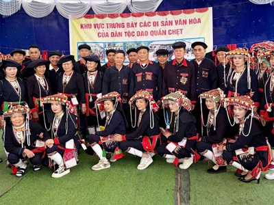 Ra mắt CLB Văn hóa dân gian dân tộc Dao Quần chẹt xã Sơn Thủy