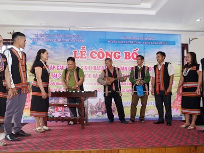 Người Giẻ Triêng ở Khâm Đức gìn giữ văn hóa truyền thống để phát triển du lịch