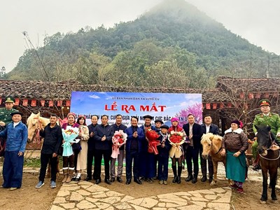 Cơ hội trải nghiệm cưỡi ngựa khám phá Lũng Cú nơi địa đầu Tổ quốc