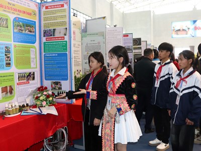 Khơi dậy đam mê nghiên cứu khoa học trong học sinh trung học