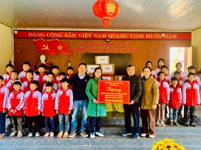 Lan tỏa văn hóa đọc đến các xã biên giới đặc biệt khó khăn