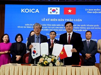  Tăng cường hạ tầng điện cho vùng nông thôn, vùng đặc biệt khó khăn