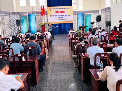 Đẩy mạnh phát triển văn học, nghệ thuật trong thời kỳ mới