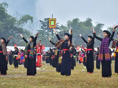 Đầu Xuân về Tuyên Quang trẩy hội với đồng bào Tày Thượng Lâm