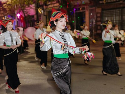 Rạng rỡ sắc màu văn hóa các dân tộc Tuần Giáo 