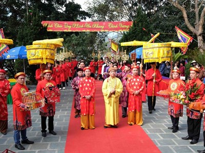 Rộn ràng khai hội Đền thờ vua Lê Lợi đầu xuân