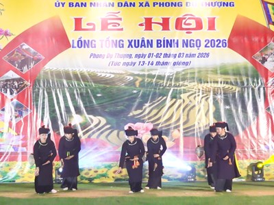 Rộn ràng đêm hội Lồng tồng nơi vùng cao Phong Dụ Thượng 