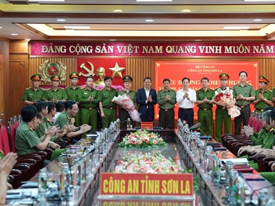 Biểu dương, khen thưởng Công an Sơn La phá vụ 34,2kg ma túy và 2 bánh heroin