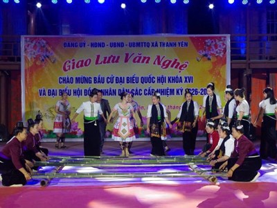 Đồng bào các dân tộc xã vùng cao Thanh Yên hướng về ngày hội non sông