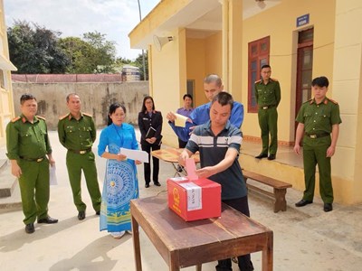 17 người bị tạm giữ, tạm giam thực hiện quyền bầu cử