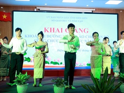 Đào tạo tiếng Lào cho cán bộ công chức, viên chức tỉnh Điện Biên