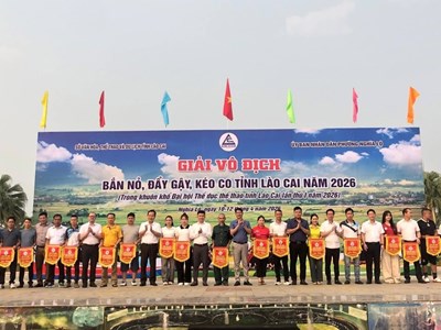 Hơn 400 VĐV tham gia Giải vô địch bắn nỏ, đẩy gậy, kéo co tỉnh Lào Cai 2026