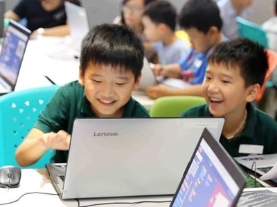 Bảo vệ và hỗ trợ trẻ em phát triển trên môi trường mạng