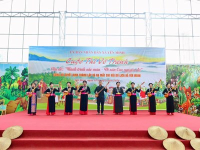 “Hành trình sắc màu“- tôn vinh vẻ đẹp di sản Cao nguyên đá Đồng Văn
