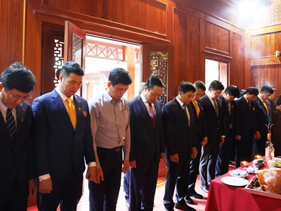 Phó Thủ tướng Nguyễn Văn Thắng dâng hương tưởng niệm Đại tướng Võ Nguyên Giáp 