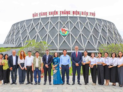 Bảo tàng Chiến thắng Điện Biên Phủ tăng cường hợp tác với Bảo tàng Ký ức chiến tranh Caen (Pháp)