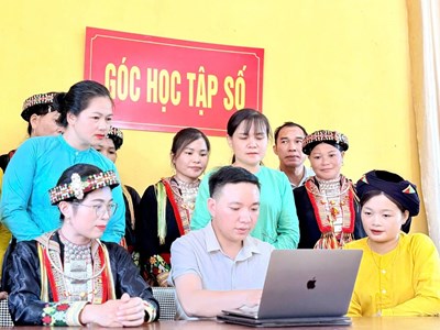 Lào Cai hướng tới mục tiêu phủ sóng kỹ năng số đến thôn, tổ dân phố