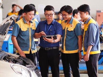 Phát động Cuộc thi ảnh “Người lao động An Giang trong công việc và cuộc sống” 