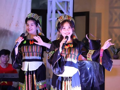 Rộn ràng đêm nghệ thuật vùng cao Sủng Máng