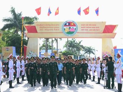 Tổng duyệt Giao lưu hữu nghị quốc phòng biên giới Việt Nam - Lào lần thứ 3