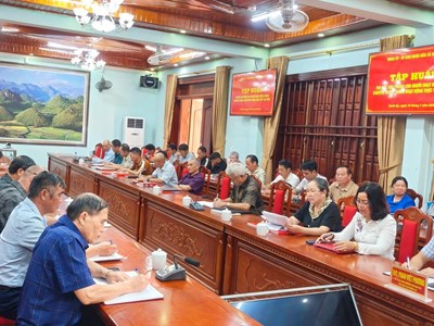 Tuyên Quang: Nâng cao năng lực số cho đội ngũ cán bộ cơ sở ở Quản Bạ
