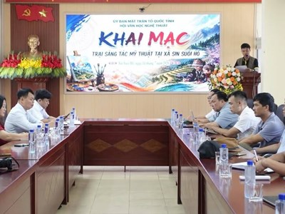 Khai mạc trại sáng tác mỹ thuật “Vẻ đẹp đất và người Lai Châu” tại Sin Suối Hồ