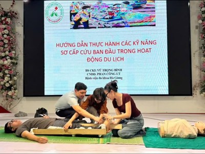 Tập huấn hướng dẫn sơ cứu ban đầu cho khách du lịch khi gặp sự cố
