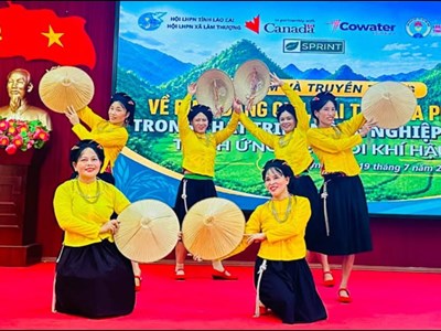 Phụ nữ Lâm Thượng làm nông nghiệp sạch giữ màu xanh cho bản làng