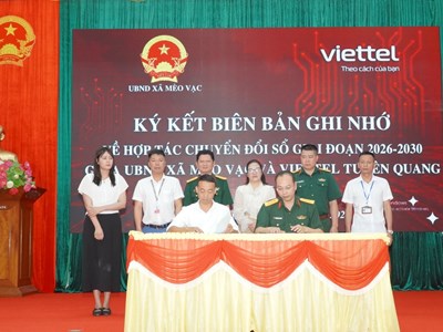 Mèo Vạc đẩy mạnh chuyển đổi số để phục vụ người dân và doanh nghiệp