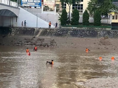 Điện Biên: Tìm thấy thi thể cháu bé 14 tuổi đuối nước trên sông Nậm Rốm