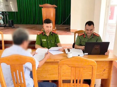 Xử phạt người đàn ông chia sẻ bài viết sai sự thật của đối tượng phản động
