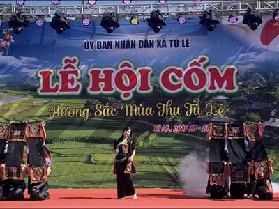 Về Tú Lệ thưởng thức hương cốm mùa thu vàng cùng đồng bào Thái