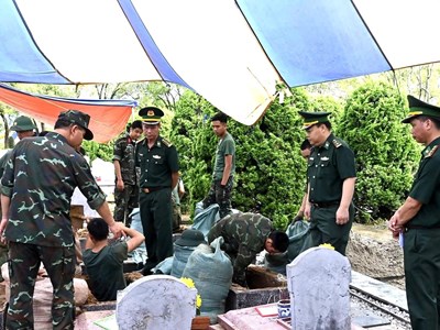 Động viên lực lượng lấy mẫu ADN tại Nghĩa trang Liệt sĩ Độc Lập