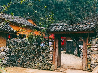 Liên kết phát triển du lịch cộng đồng vùng Công viên địa chất cao nguyên đá Đồng Văn