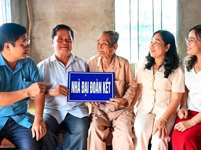 Vĩnh Bình tiếp sức cho nạn nhân bị ảnh hưởng chất độc da cam