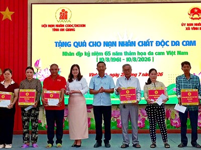 An Giang trao 473 triệu đồng hỗ trợ nạn nhân chất độc da cam