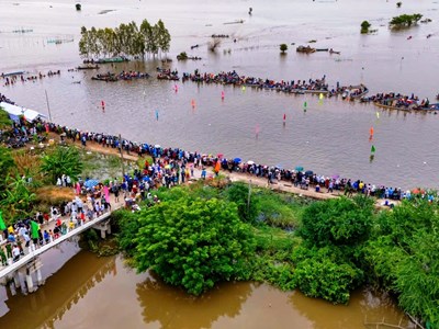 Mùa nước nổi Phú Hữu hẹn du khách với những trải nghiệm miền Tây
