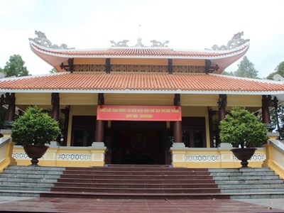 Về cù lao Ông Hổ, thăm quê hương Bác Tôn