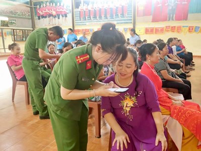 Vùng cao Yên Minh đưa tiện ích số đến gần với người dân