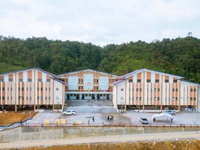 Phấn đấu đưa trường nội trú liên cấp Y Tý vào sử dụng trước khai giảng