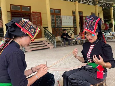 Về Mường Giôn trải nghiệm di sản văn hóa Thái đen dịp Quốc khánh 2.9