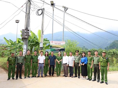 Lai Châu: Thắp sáng đường bản, xây dựng khu dân cư an toàn, văn minh