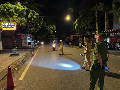 Khuyến nghị người dân cổ vũ bóng đá văn minh, tham gia giao thông an toàn