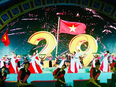 Rực rỡ sắc màu đón Tết Độc lập trên cao nguyên Mộc Châu