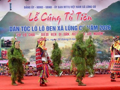 Lễ cúng Tổ tiên của người Lô Lô Đen hấp dẫn du khách ở Lũng Cú
