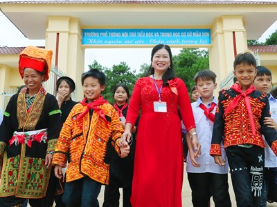Dựng mái trường, gieo mầm tương lai nơi phên dậu Tổ quốc