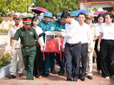 Hài cốt liệt sĩ Tạ Văn Bàn trở về quê hương sau hơn 70 năm